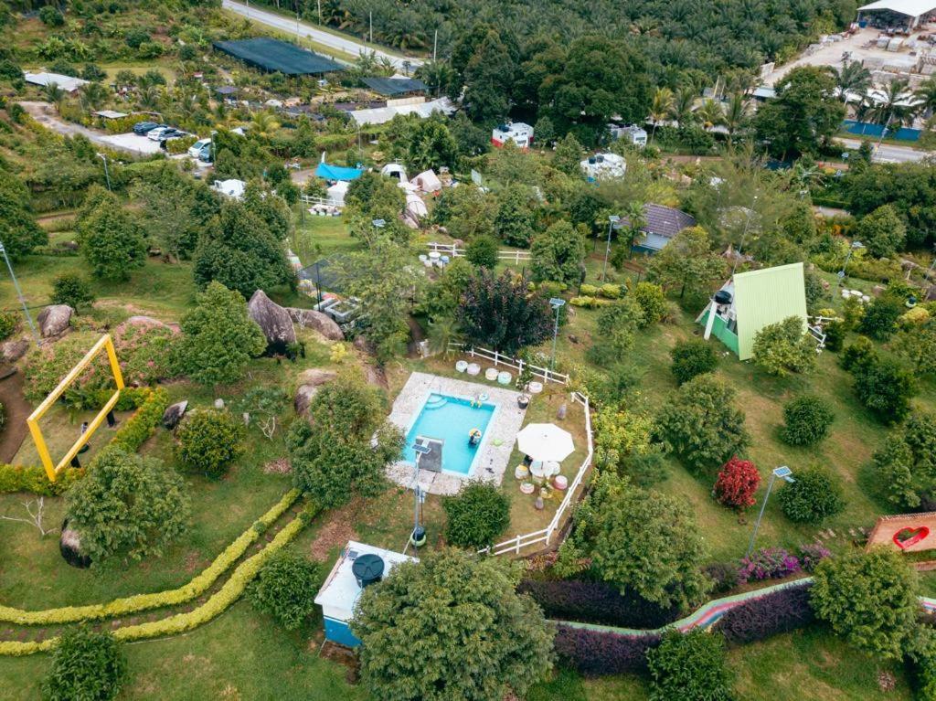 Durian Ecolodge Tampin Exterior photo